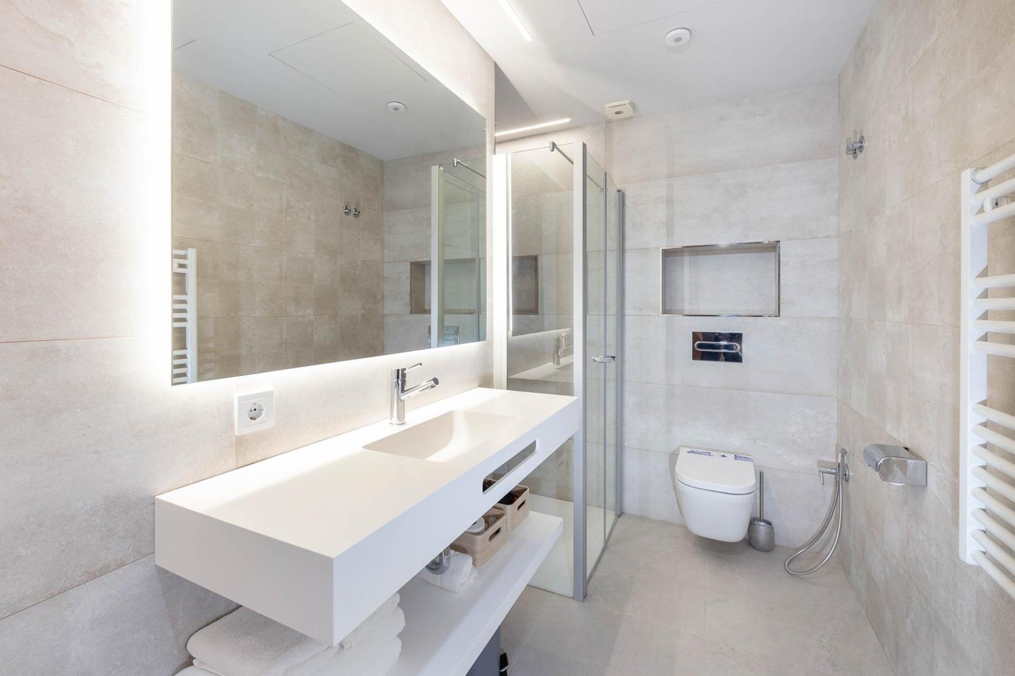 C&C Apartments Figueres  Dış mekan fotoğraf