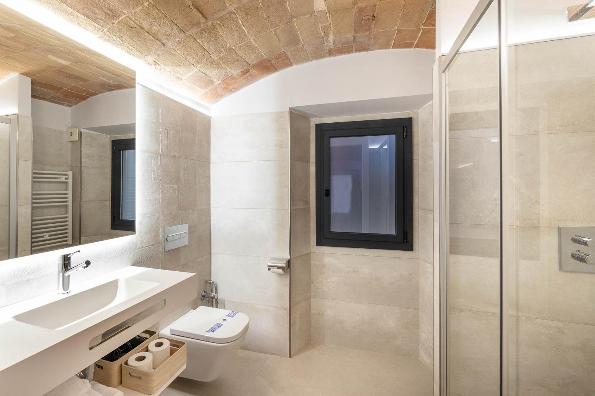 C&C Apartments Figueres  Dış mekan fotoğraf