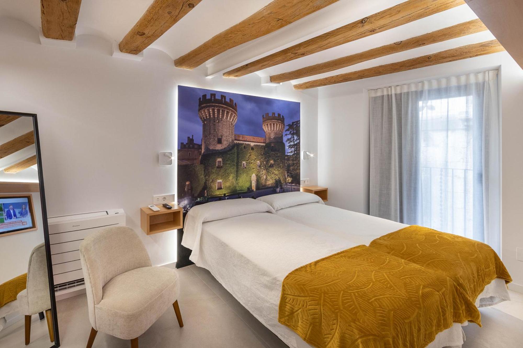 C&C Apartments Figueres  Dış mekan fotoğraf