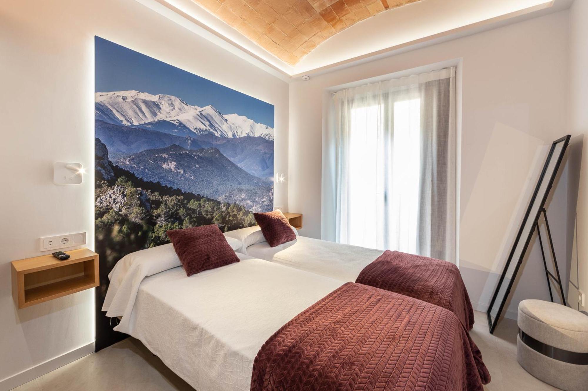 C&C Apartments Figueres  Dış mekan fotoğraf