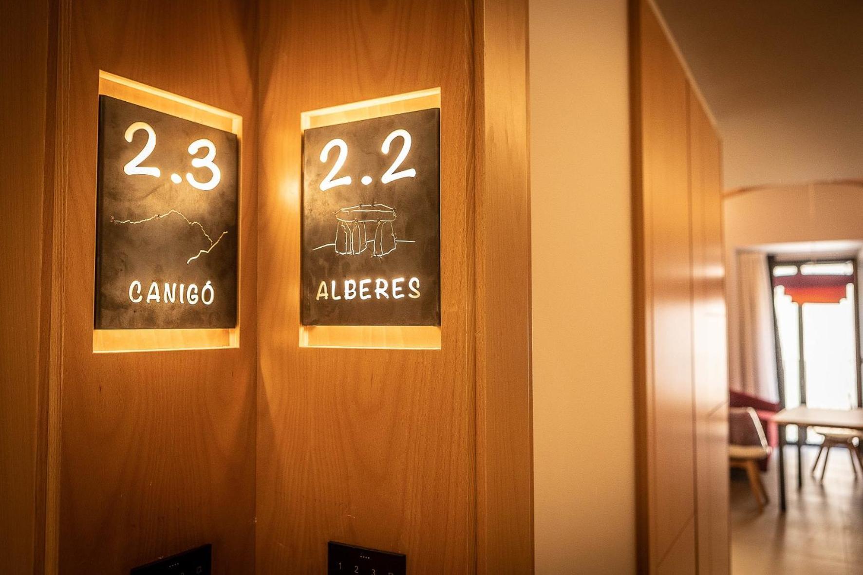 C&C Apartments Figueres  Dış mekan fotoğraf