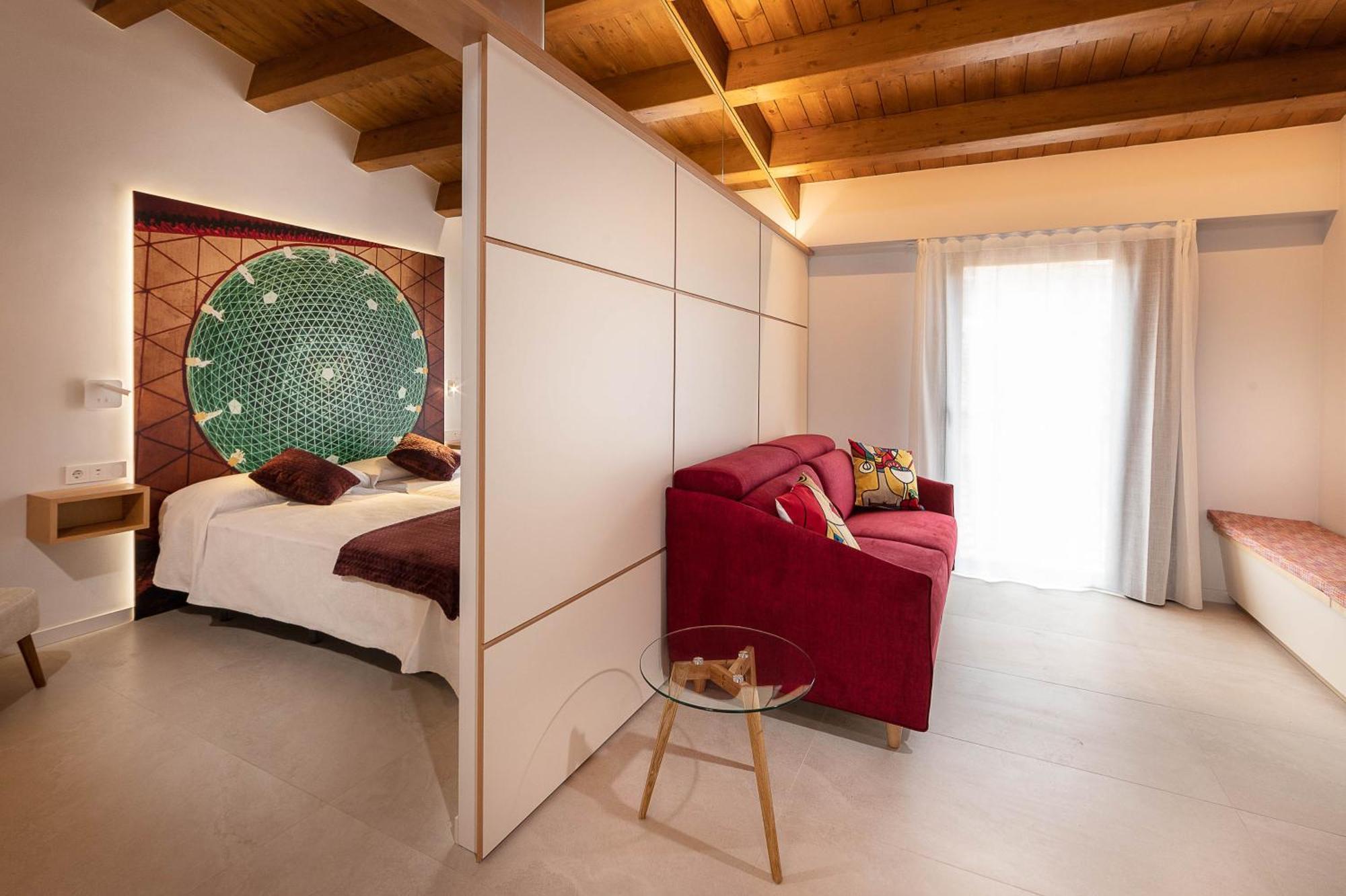 C&C Apartments Figueres  Dış mekan fotoğraf
