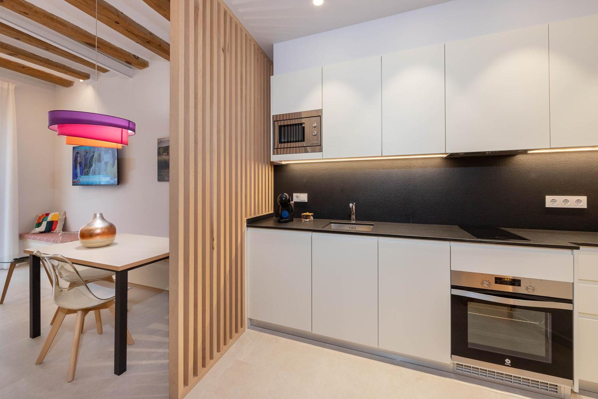 C&C Apartments Figueres  Dış mekan fotoğraf