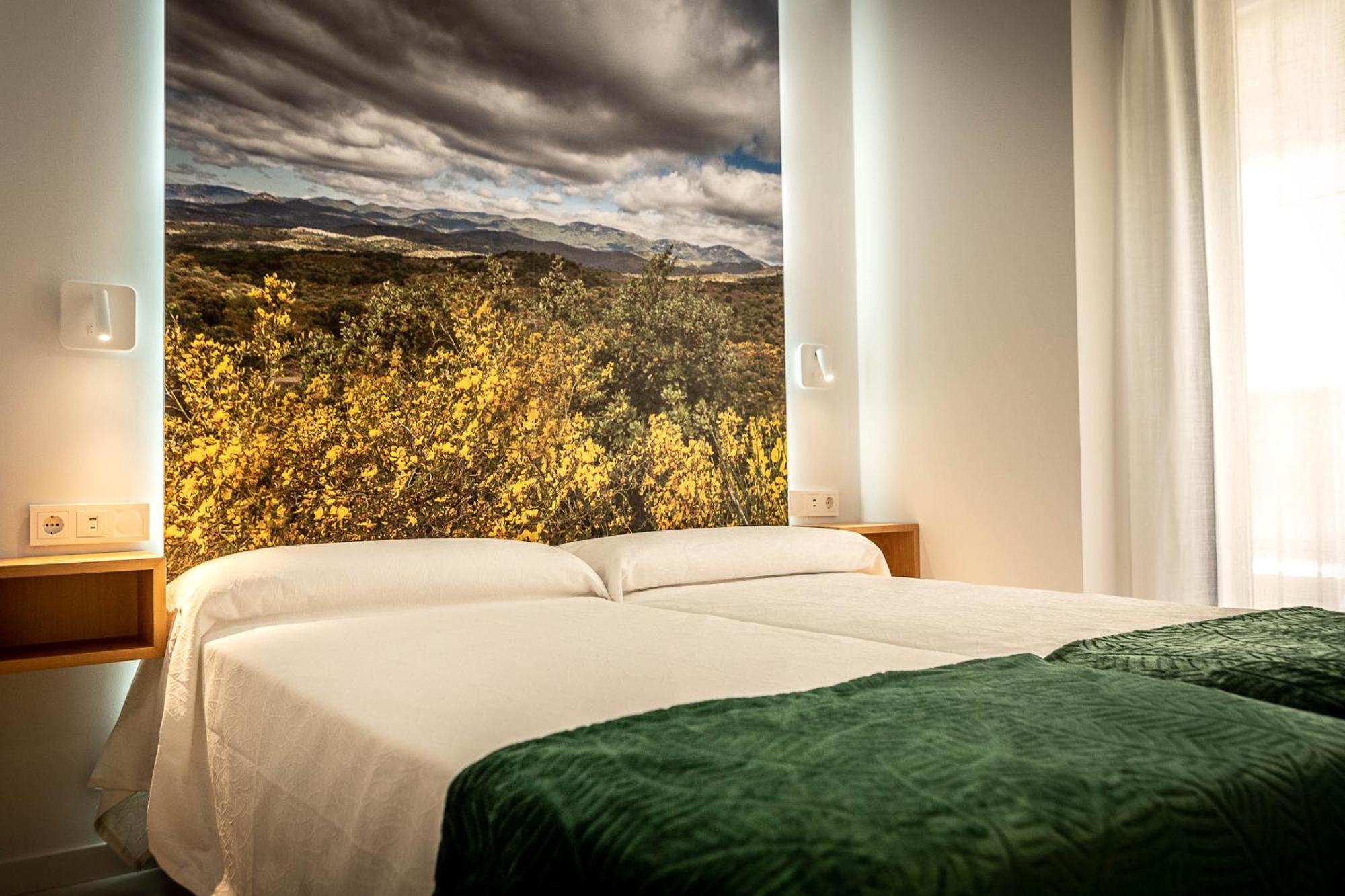 C&C Apartments Figueres  Dış mekan fotoğraf