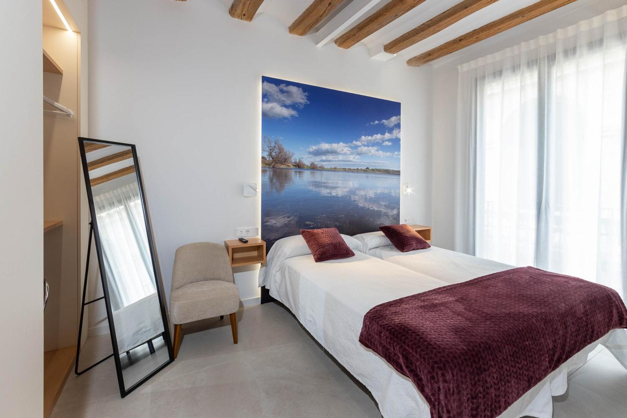 C&C Apartments Figueres  Dış mekan fotoğraf