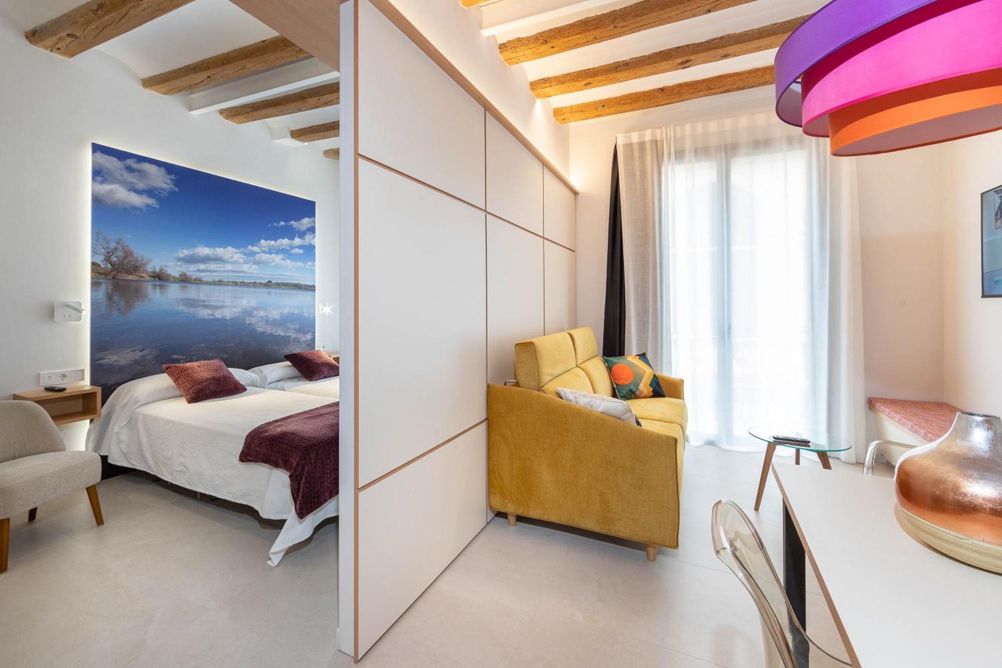 C&C Apartments Figueres  Dış mekan fotoğraf