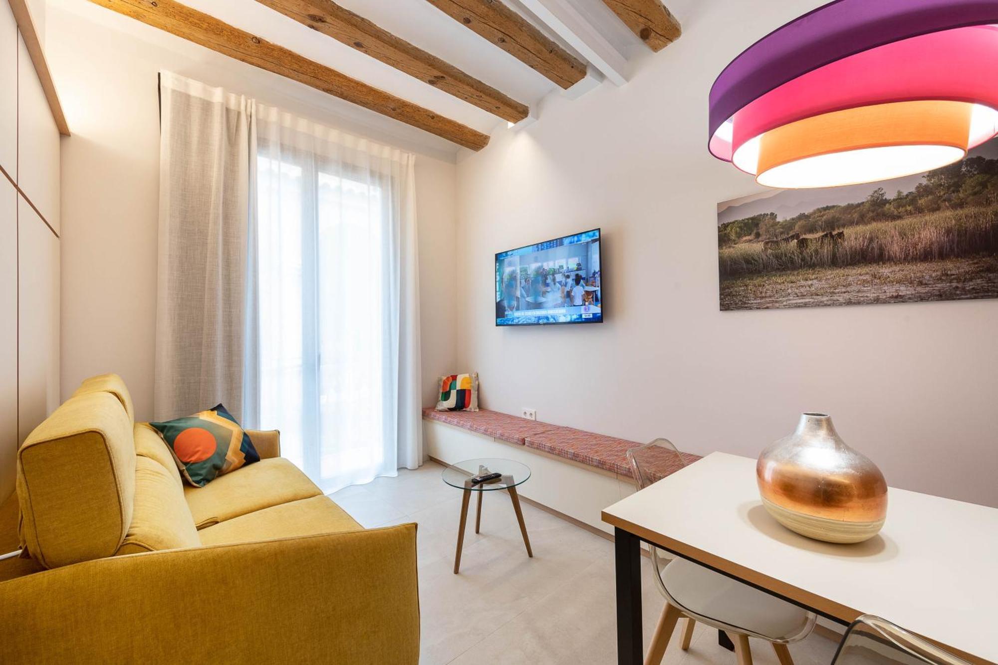 C&C Apartments Figueres  Dış mekan fotoğraf